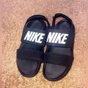 Nike TANJUN SPORT sandals women SIZE 10 *NEVER WORN*